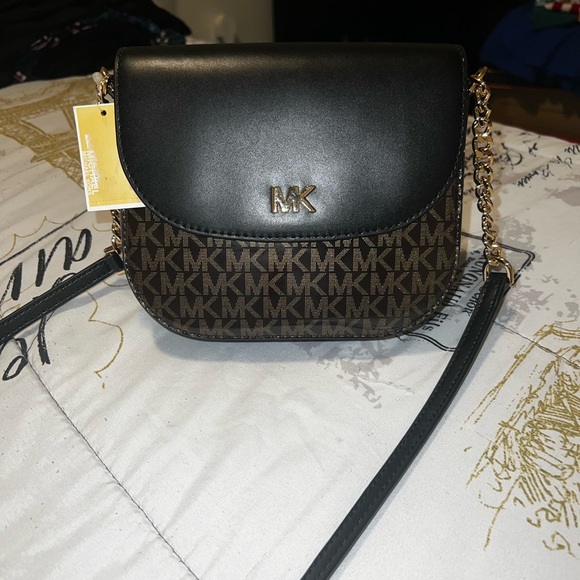 MICHAEL Michael Kors Handbags - Michael Kors Half Dome Magnetic Cross Body Bag